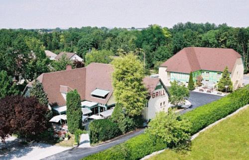 Logis Hotel Le Pan De Bois Bréviandes Buitenkant foto